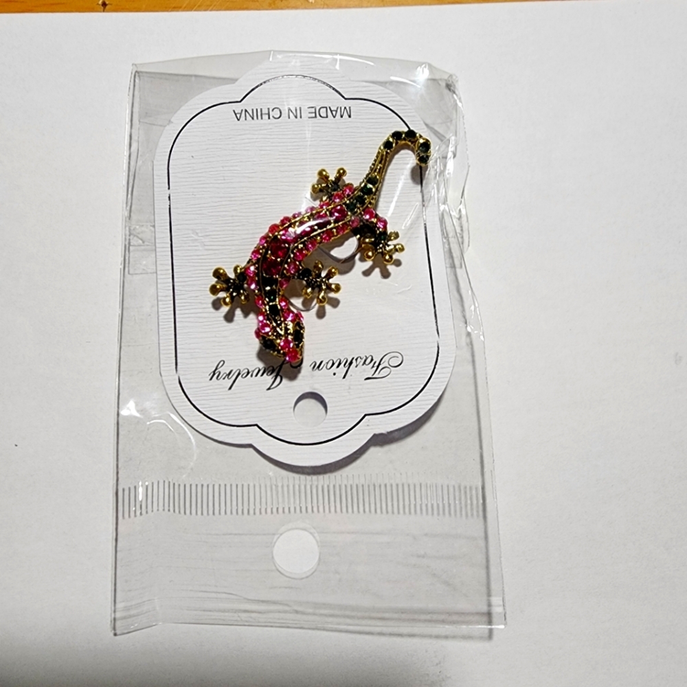 Lizard Brooch